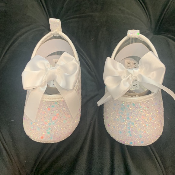Badgley Mischka - White Glitter Ballet Infant Girls Shoes - Size 3 - New in Box - Picture 10 of 16